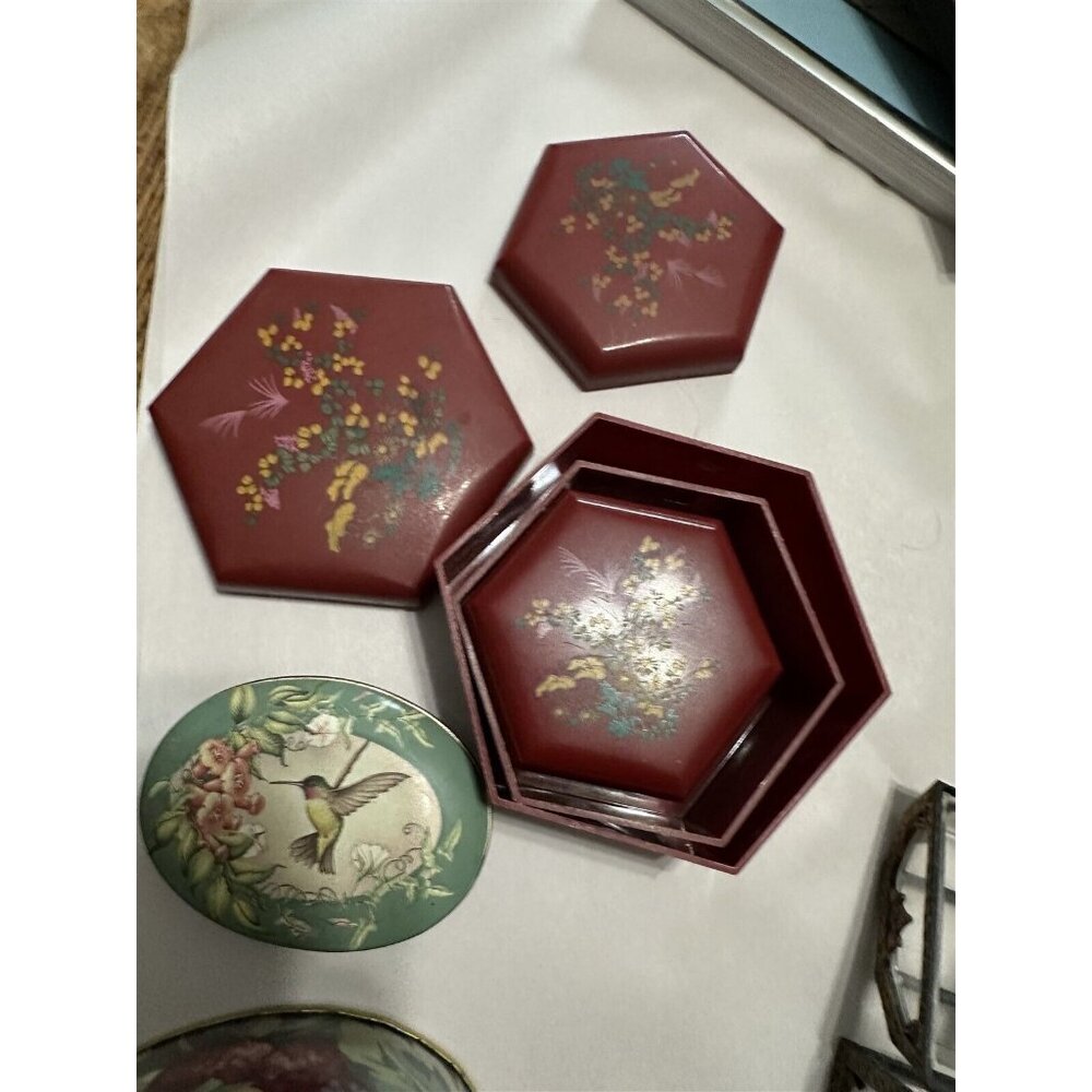 Trinket Boxes Lot of 4 Tin Plastic Nesting and Pirate Chest Vintage Hong Kong - Picture 10 of 11